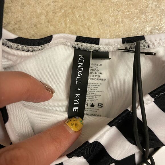 KENDALL AND KYLIE Asymmetrical Stripe One-Piece Swimsuit Size S NWT - Picture 5 of 7